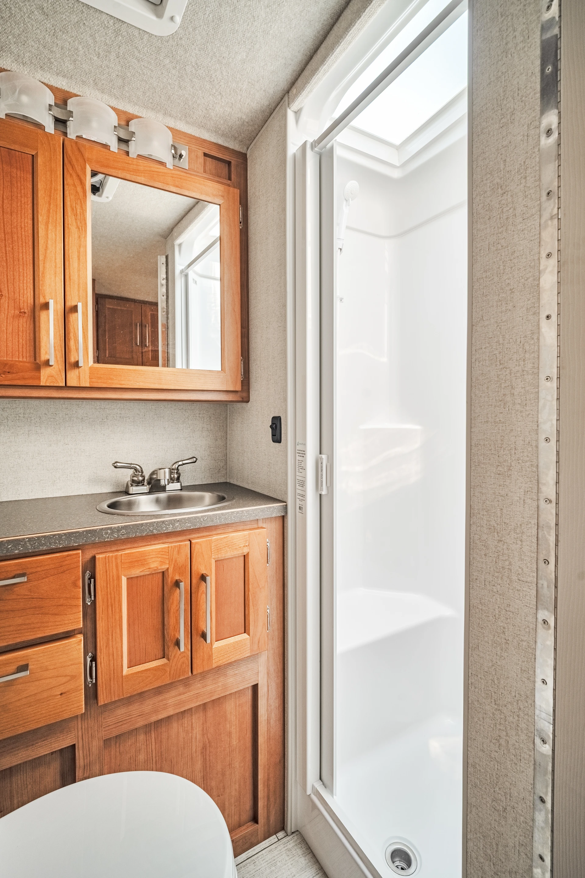 B25 gallery view 15