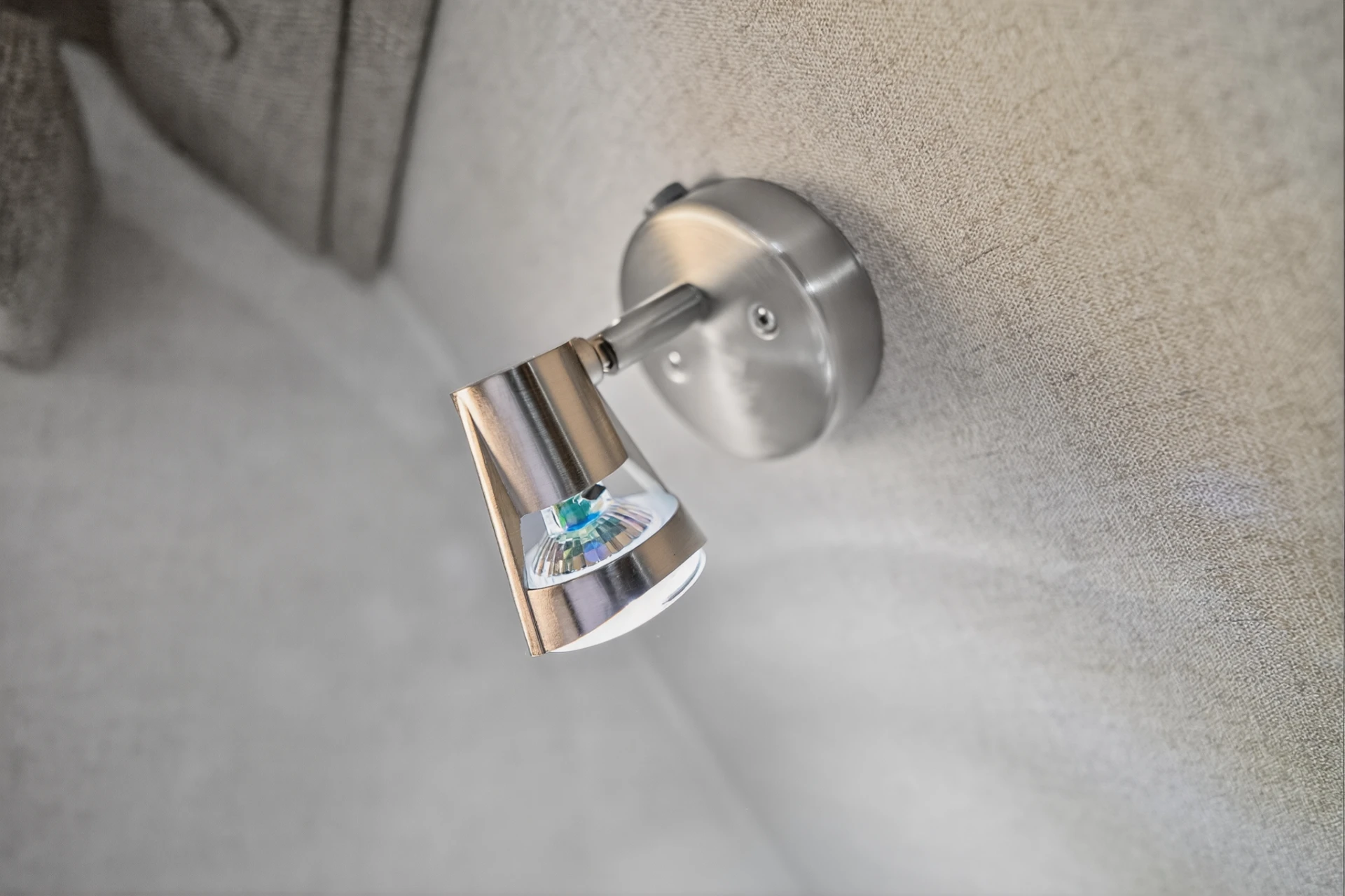 C9.6 gallery view 4